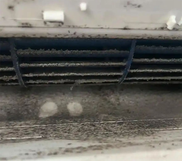 本溪空调吹的风有股烧焦味是怎么回事